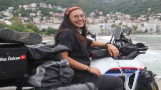 Mühendis kadın, motosikletiyle zorlu yolları kullanarak tek başına Türkiyeyi dolaşıyor