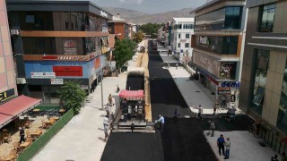 Muhsin Yazıcıoğlu Caddesinde asfalt serim çalışması başladı