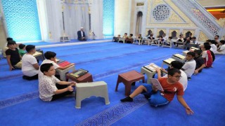 Muşta Kuran kursu öğrencilerine ödül