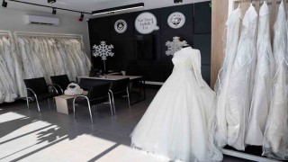 Mutlu yuvaya ilk adım, Kar Tanesi Gelinlik Evinde atılıyor