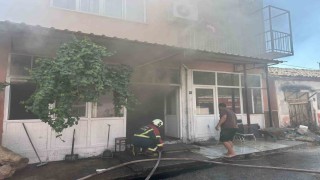 Nazillideki ekmek fırınında çıkan yangın panikletti