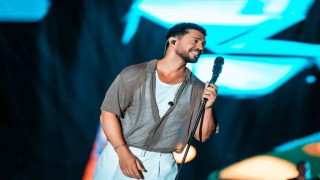 Nevşehirde Murat Boz sahne aldı