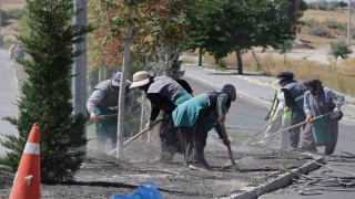 Nevşehirde orta refüjler modern bir görünüme kavuşuyor