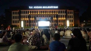 Niğdede minderli sinema günleri büyük katılımla tamamlandı