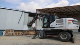 Nilüferde kaçak 2 iş yeri yıkıldı