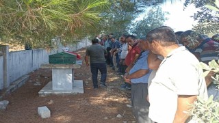 Ölü bulunan üniversite öğrencisinin cenazesi Mersinde toprağa verildi