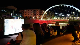 Önce film gösterimi, ardından söyleşi