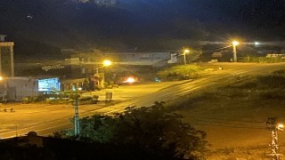 Orduda çöp konteynerinde çıkan yangın binaya sıçramadan söndürüldü