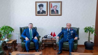 Orgeneral Güneykayadan Vali Aksoya veda ziyareti