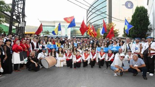 Osmangazide Uluslararası Balkan Festivali renkli görüntülerle start aldı