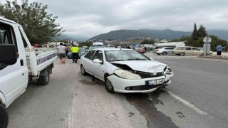Osmaniyede iki otomobil çarpıştı: 3 yaralı