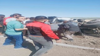 Osmaniyede kontrolden çıkan tır devrildi: 2 yaralı