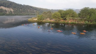 Osmaniyede sisler içerisinde kano heyecanı