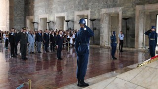 Osmaniyespor FK Yönetimi Anıtkabir’i Ziyaret Etti