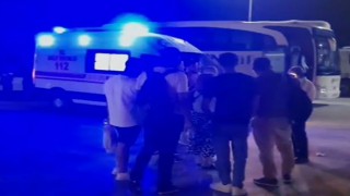 Otobüs şoförleri arasında yol kenarında bıçaklı kavga: 1 yaralı