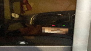 Otobüs şoförü seyir halinde müstehcen video izlerken yakalandı
