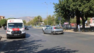 Otomobil 50 metre sürüklendi: 1 yaralı