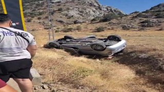 Otomobil şarampole yuvarlandı: 2 yaralı