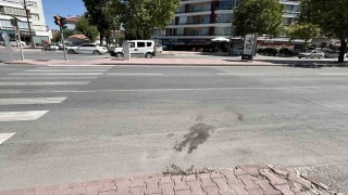 Otomobilin çarptığı bisikletlinin hayatını kaybettiği kaza kamerada