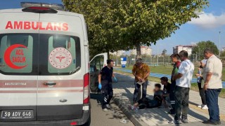 Otomobilin çarptığı elektrikli bisikletli çocuk yaralandı