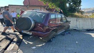 Otomobilin freni boşaldı, iki araca çarptı; 4 yaralı