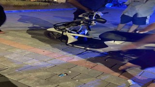 Otomobille motosiklet çarpıştı: 1 yaralı