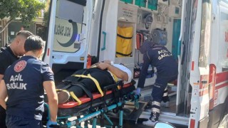 Otomobille motosiklet çarpıştı: 1 yaralı