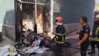 Paniğe neden olan ev yangını kısa sürede söndürüldü