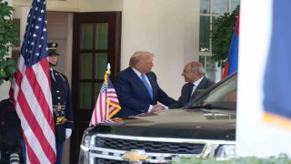 Paşinyan, Trump ve Aliyev ile görüşmek için Beyaz Saraya geldi
