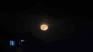 Patnosta Süper Ay Gökyüzünü Aydınlattı