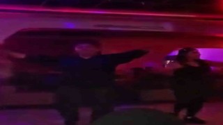 Pavyonda göbek attı, terfi aldı