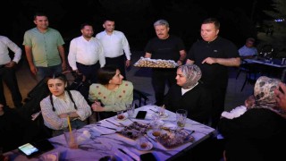 Pekmezli yufka, Ergan Dağı Kayak Merkezinde bulunan vatandaşlara ikram edildi