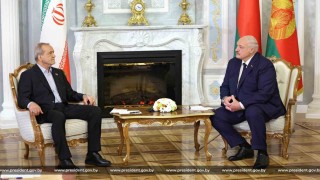 Pezeşkiyan: Batının kolektif olarak tüm bölgeye hükmetmek istediğini anlıyoruz