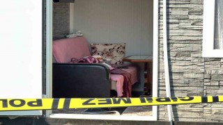 Prefabrik evde başından silahla vurulmuş halde bulunan yaşlı adam hayatını kaybetti