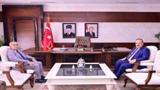 Rektör Kent, Araştırma Üniversitesi için görüşmelerine devam ediyor