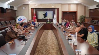 Rektör Kırışık: Öğrencilerimize yalnızca bir diploma değil, güçlü bir gelecek vizyonu sunuyoruz