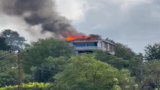 Rizede çatı yangını korkuttu