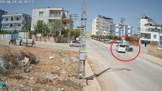 Sabırsızlığı başına iş açan sürücü, sağdan sollama yaparken kaza yaptı