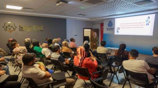 SAGEMden ebeveynlere okula uyumda ailenin rolü konulu seminer