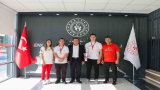 Şampiyon sporculardan Kabakcıya ziyaret