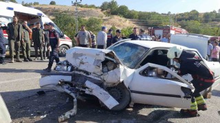 Samsunda iki araç kafa kafaya çarpıştı: 1 ölü, 10 yaralı