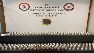 Samsunda kamyonette 16 bin 800 sentetik ecza ele geçirildi