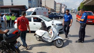 Samsunda otomobil ile motosiklet çarpıştı: 1 yaralı