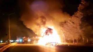 Samsunda tiner yüklü tır alev alev yanıyor