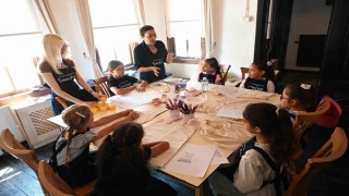 Sanatevi Yaz Okulunda Taş Devri Atölyesi düzenlendi