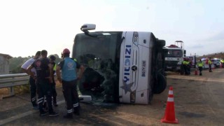 Sancaktepede 3 kişinin hayatını kaybettiği kaza sonrası yolcu otobüsü olay yerinden kaldırıldı