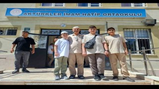 SANİMDER, söz verdiği öğrencileri Umreye gönderdi