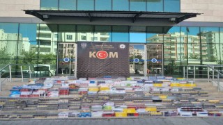 Şanlıurfada 55 bin paket kaçak sigara ele geçirildi: 10 gözaltı