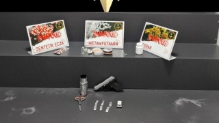 Satışa hazır uyuşturucularla yakalandı