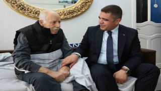 Şehit babasına geçmiş olsun ziyareti